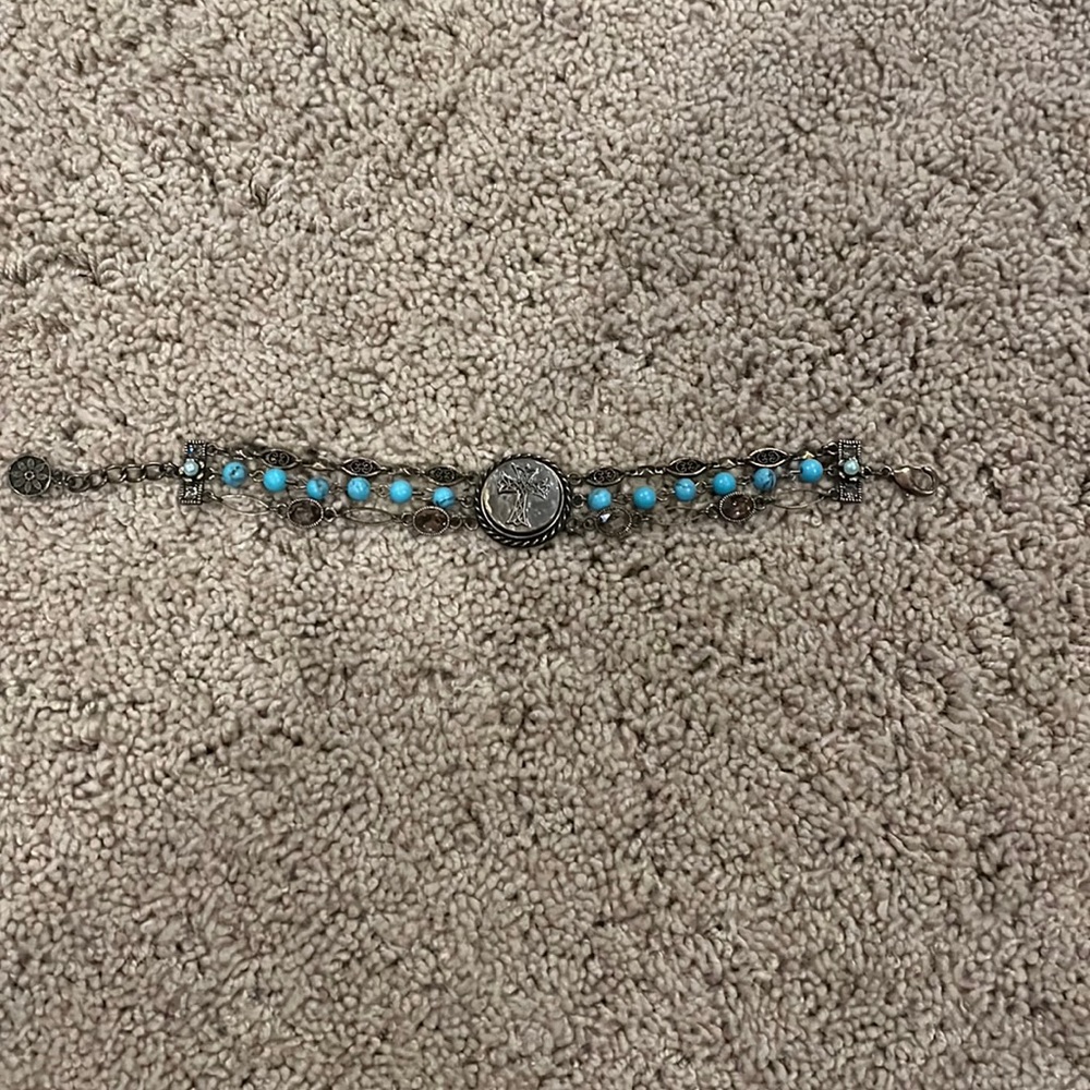 Antique style claw clasp bracelet